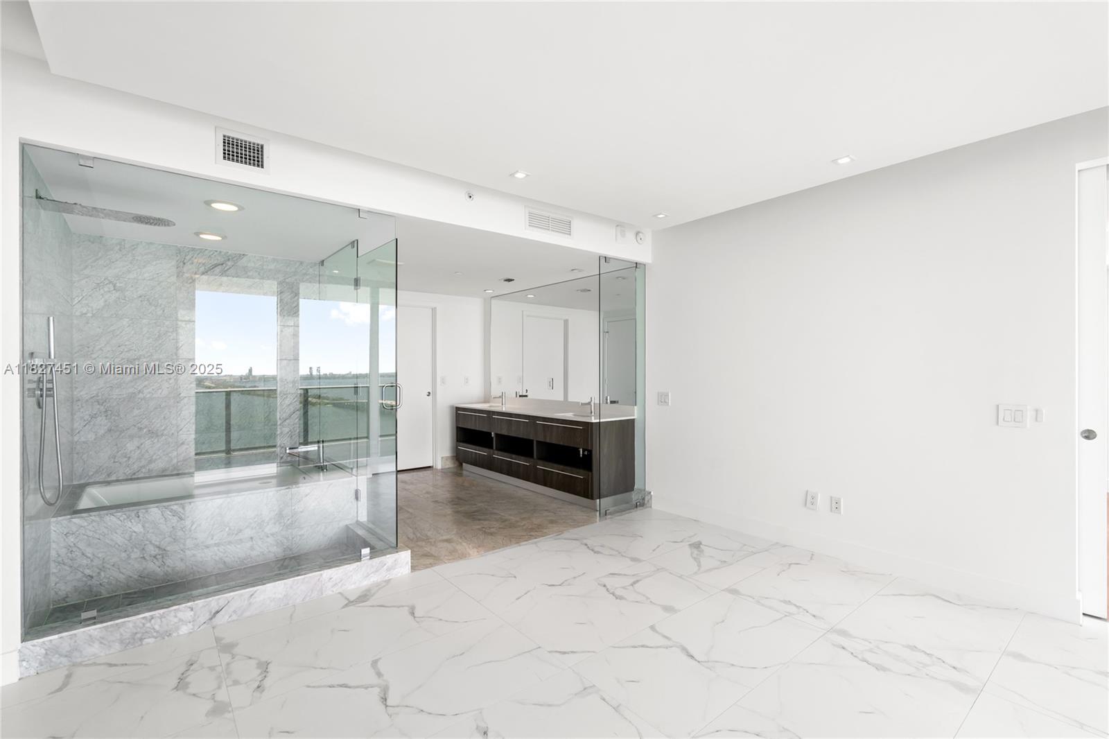 image One Paraiso Condo39