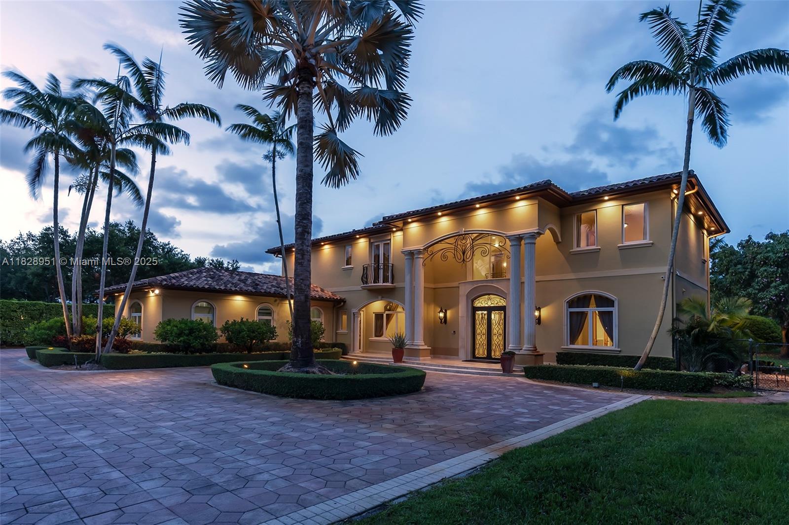 10851 SW 63rd Ave Pinecrest, FL 33156