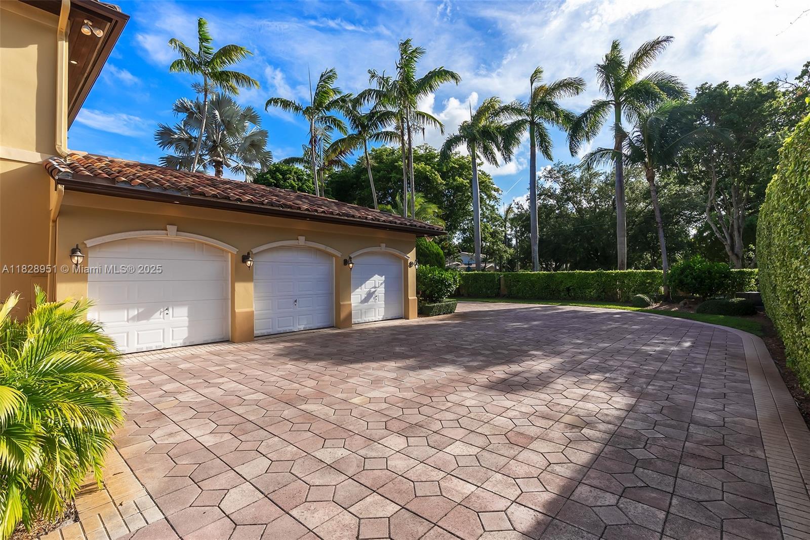 10851 SW 63rd Ave Pinecrest, FL 33156