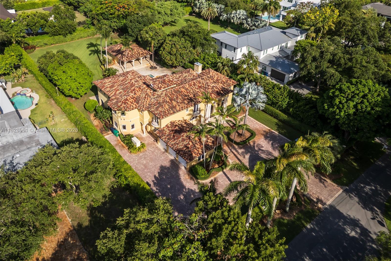 10851 SW 63rd Ave Pinecrest, FL 33156