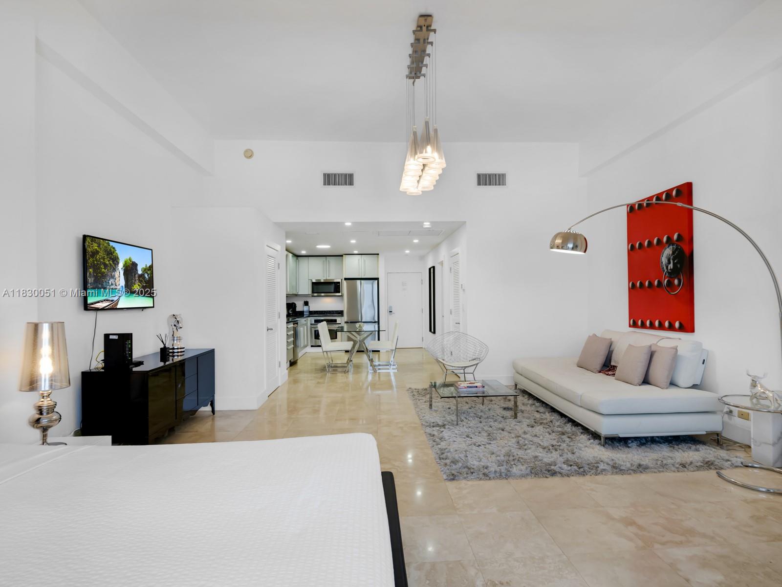 image Roney Palace Condo9
