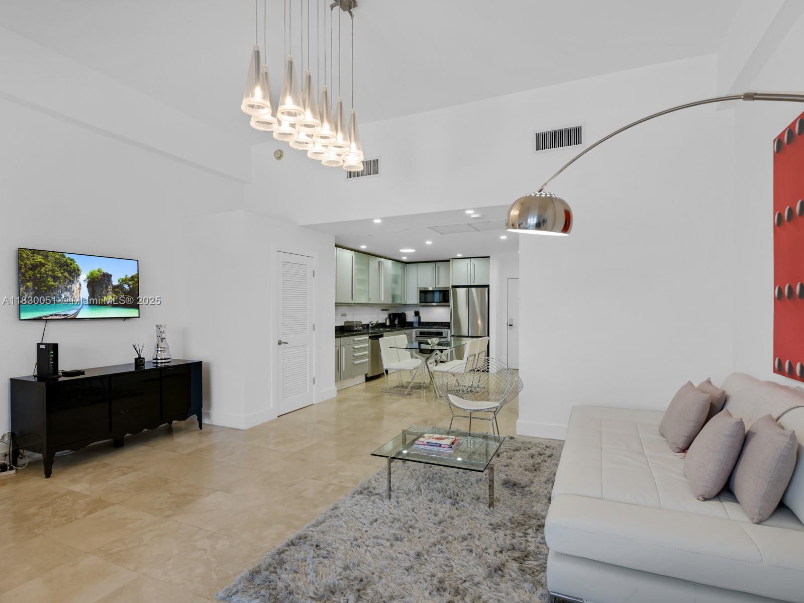 image Roney Palace Condo10