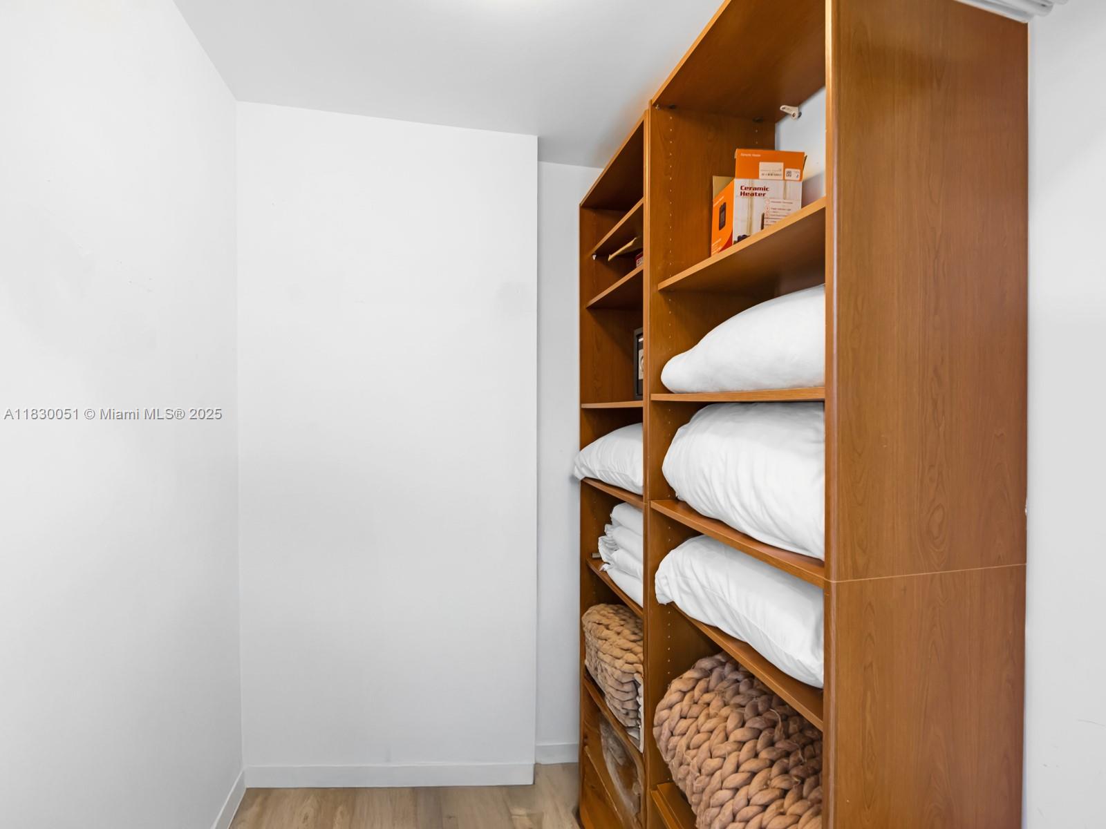 image Roney Palace Condo17