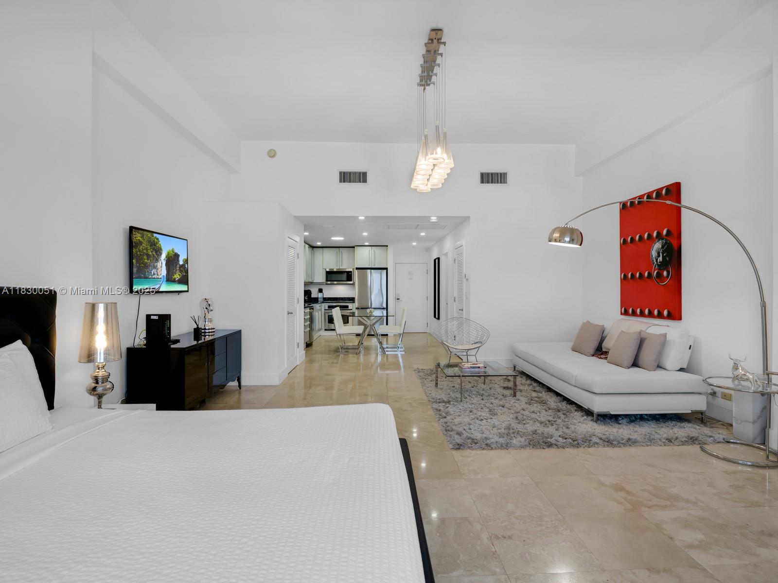 image Roney Palace Condo25