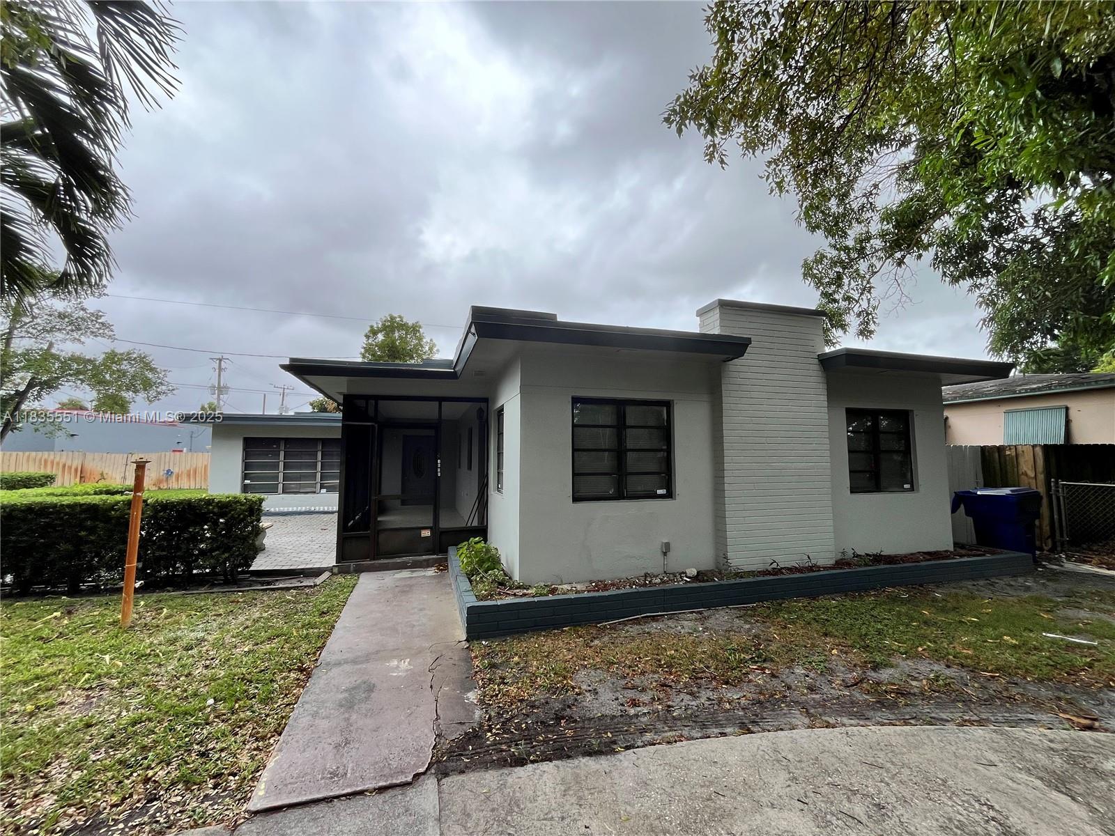 1608 S 19th Ave #house