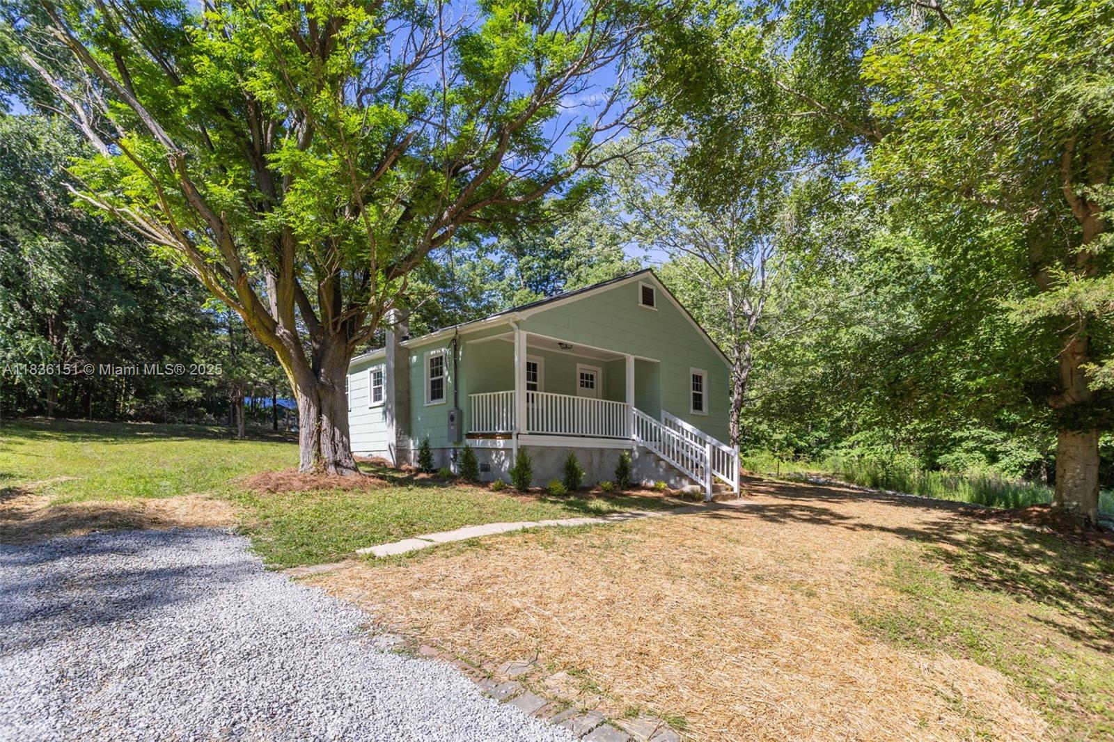 319 Valley Rd