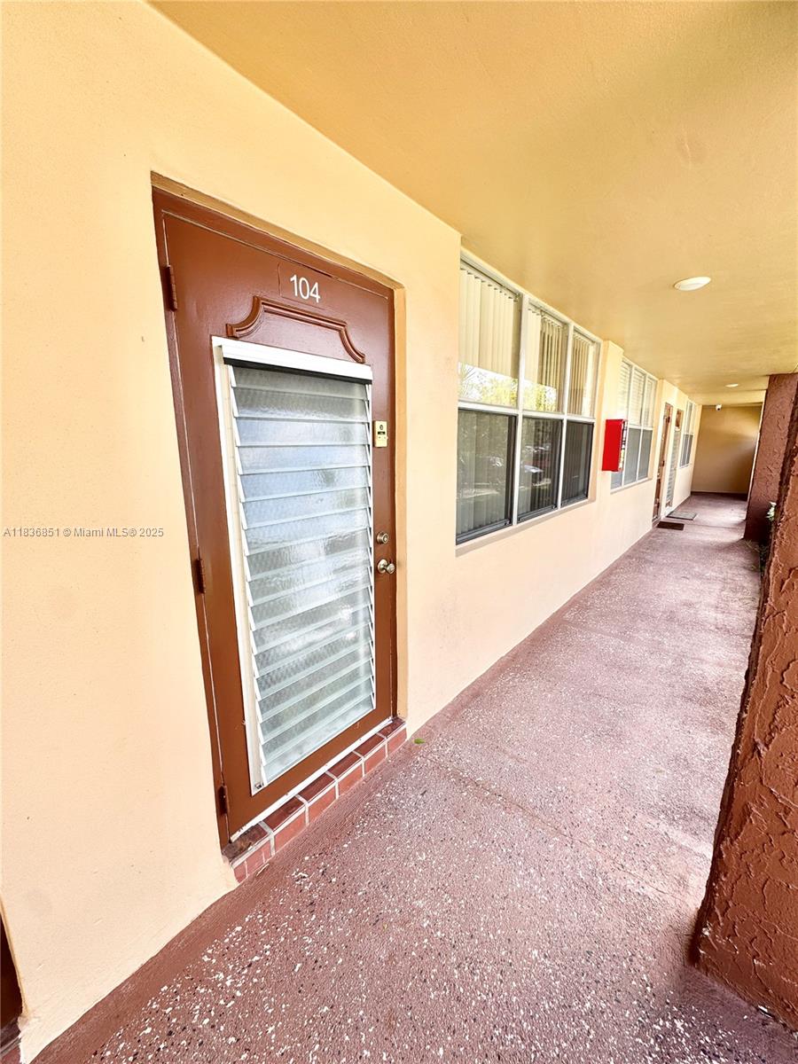 9021 Sunrise Lks Blvd #104