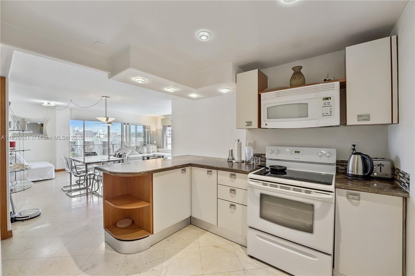 11111 Biscayne Blvd #4H