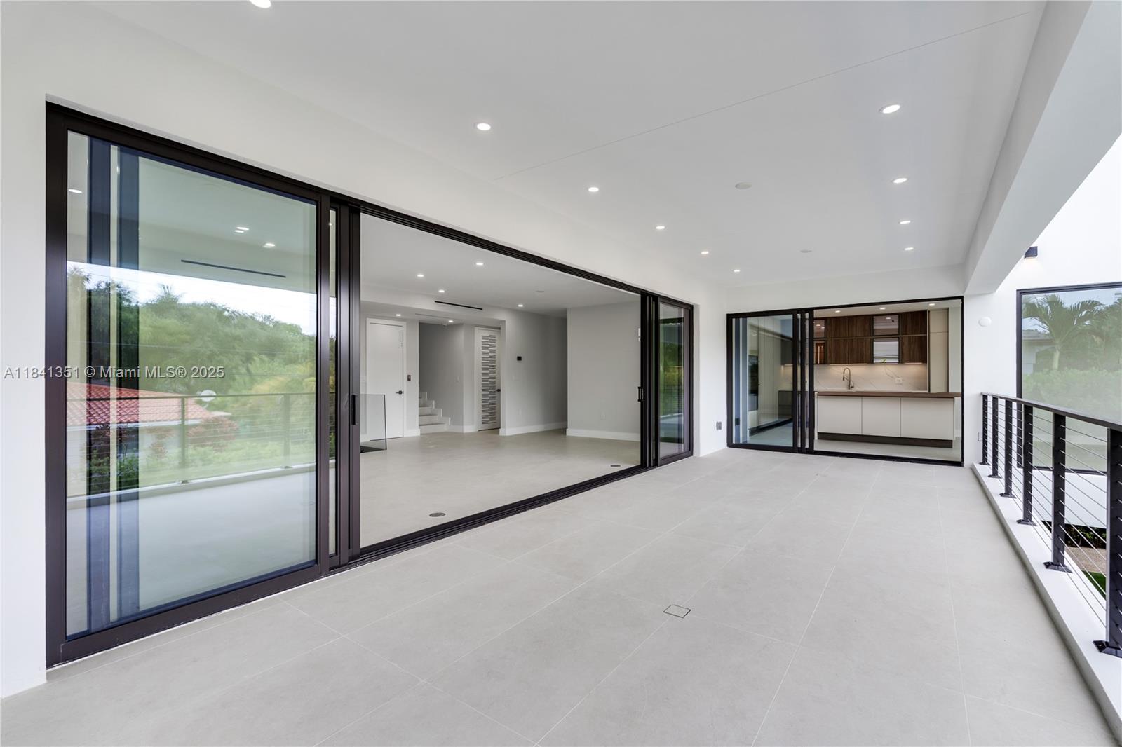 285 Woodcrest Rd Key Biscayne, FL 33149