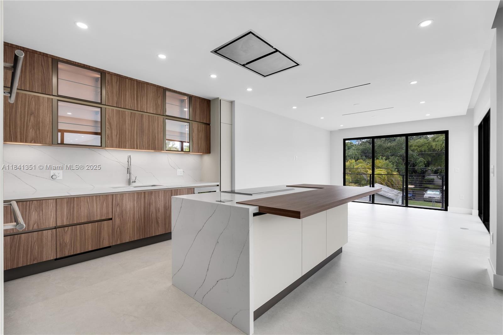 285 Woodcrest Rd Key Biscayne, FL 33149