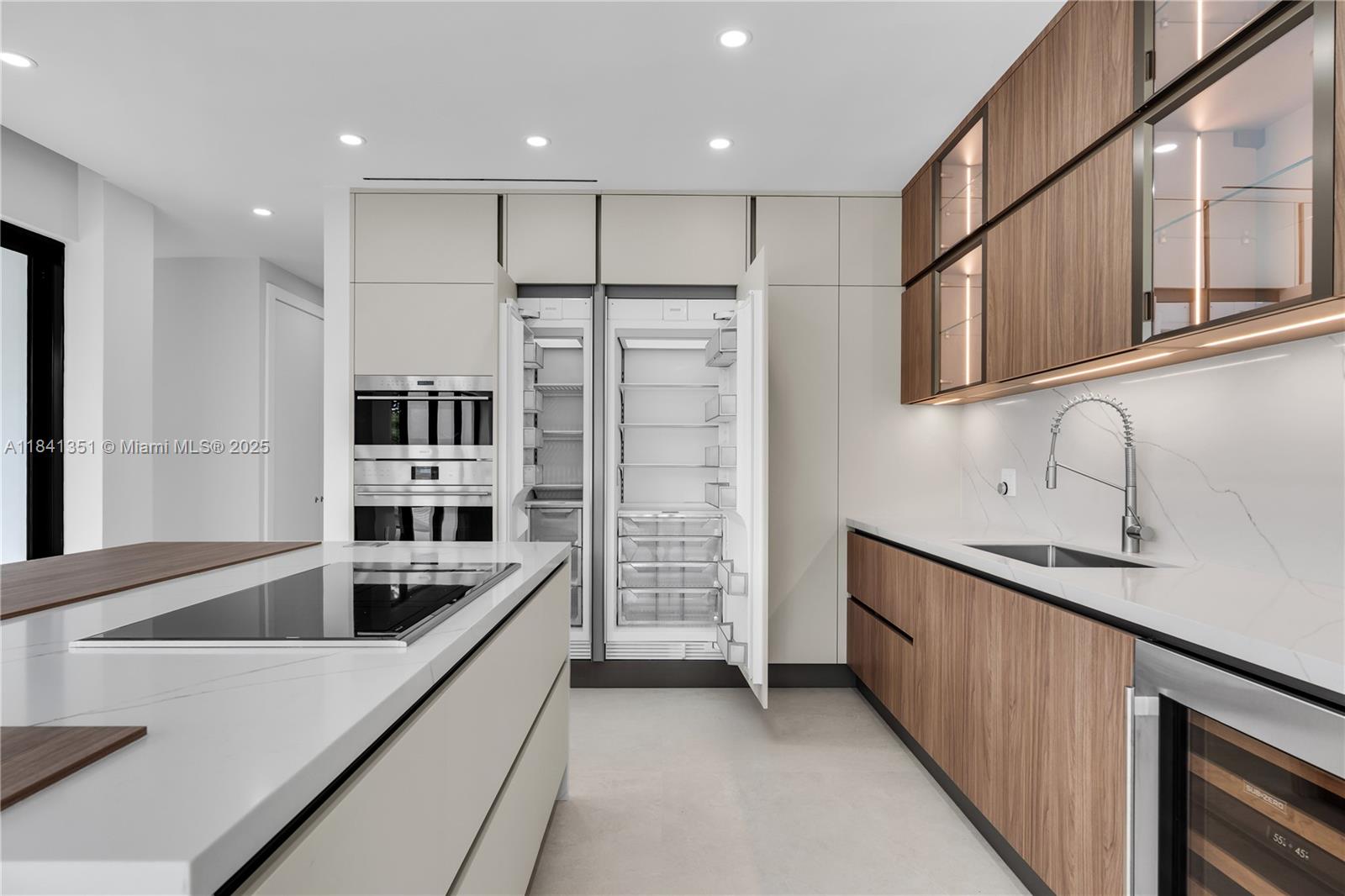 285 Woodcrest Rd Key Biscayne, FL 33149