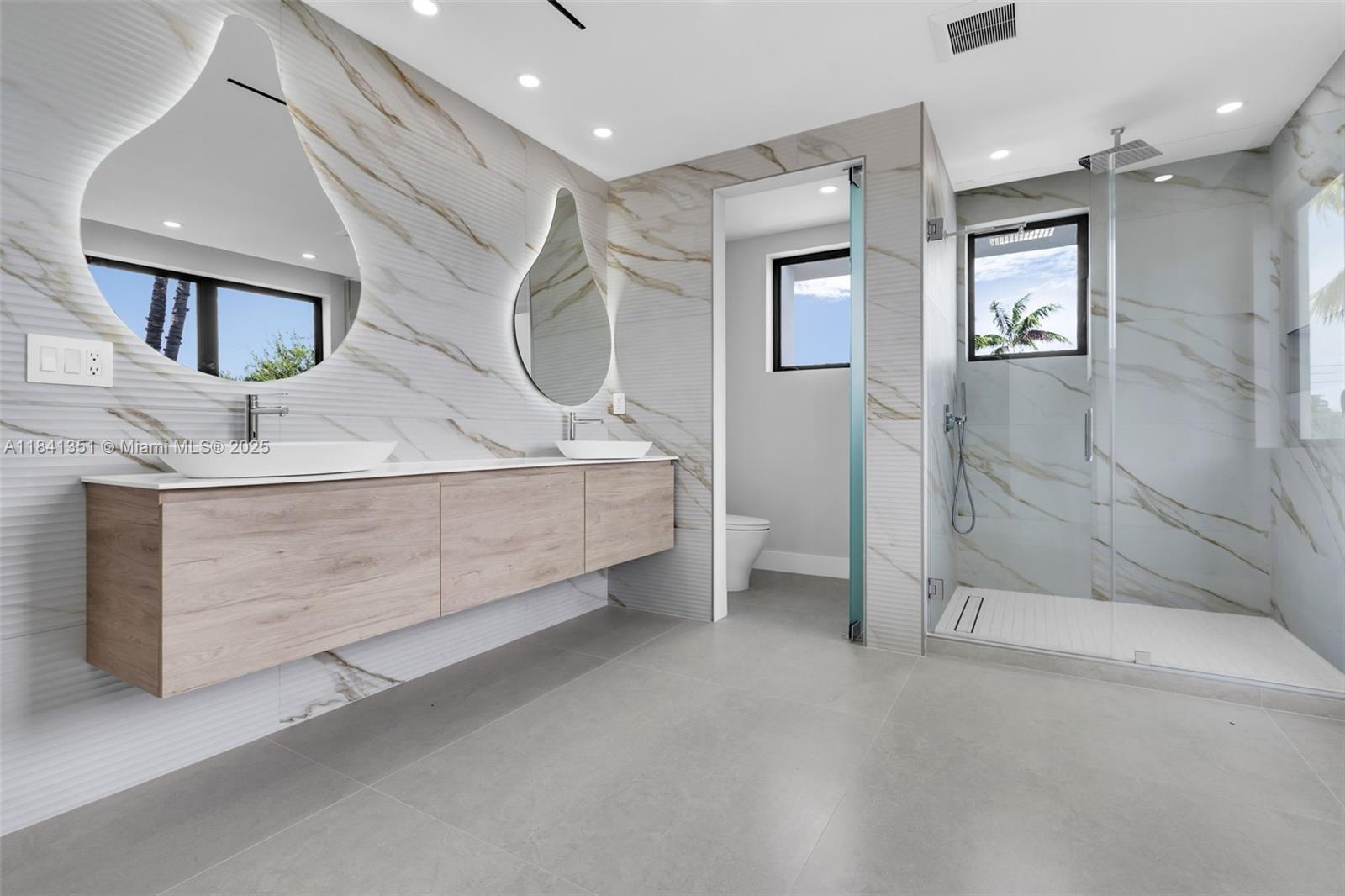 285 Woodcrest Rd Key Biscayne, FL 33149