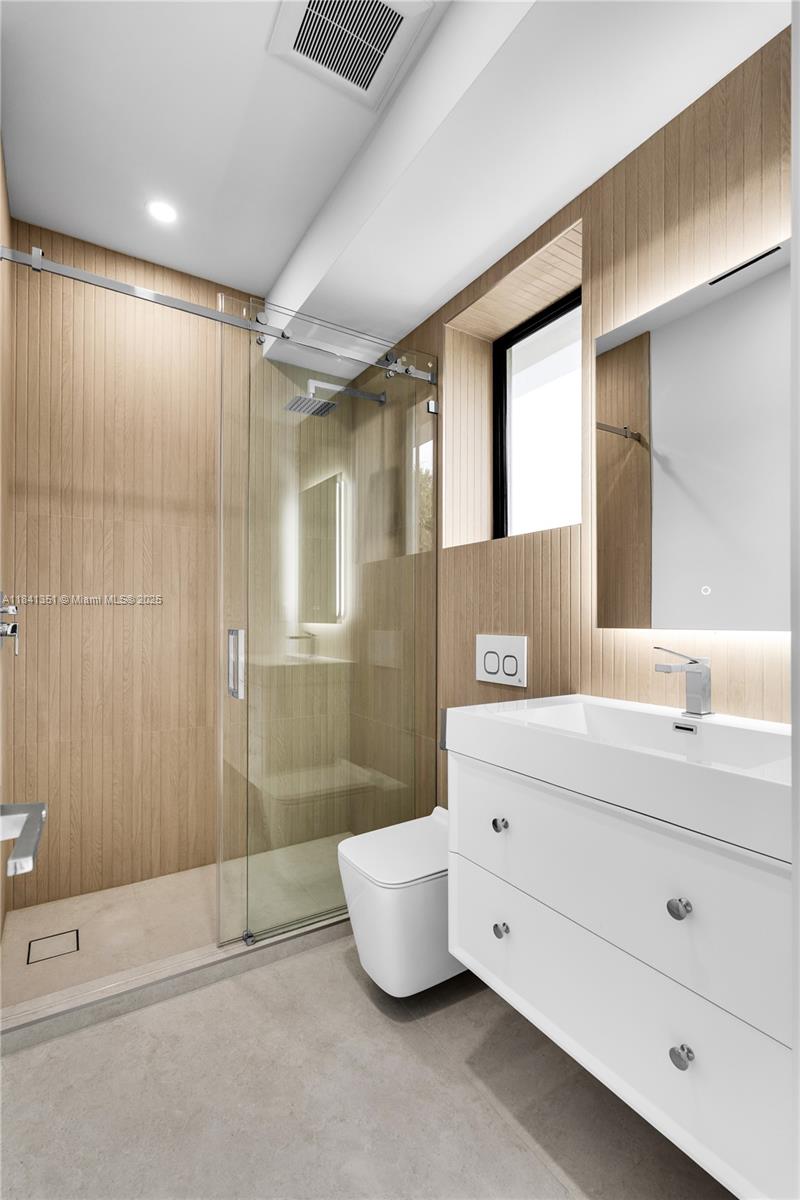 285 Woodcrest Rd Key Biscayne, FL 33149