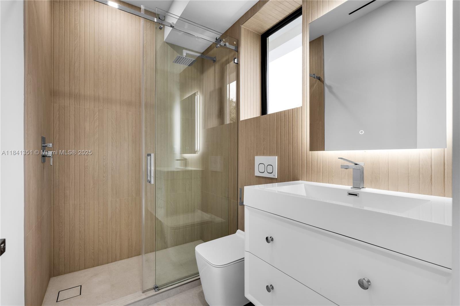 285 Woodcrest Rd Key Biscayne, FL 33149