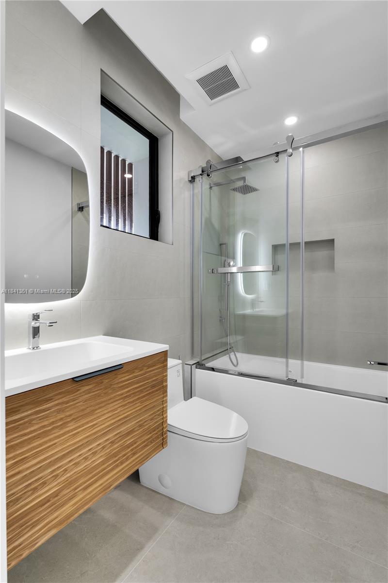 285 Woodcrest Rd Key Biscayne, FL 33149