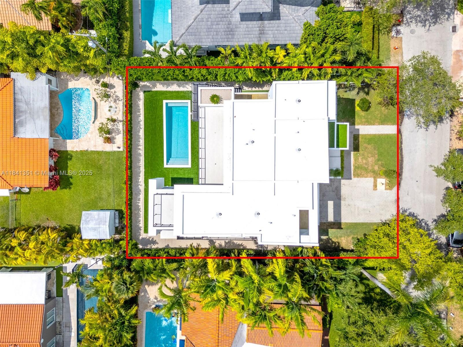 285 Woodcrest Rd Key Biscayne, FL 33149