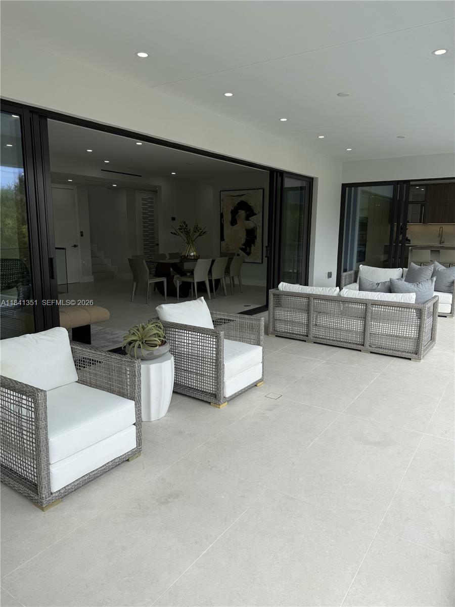 285 Woodcrest Rd Key Biscayne, FL 33149