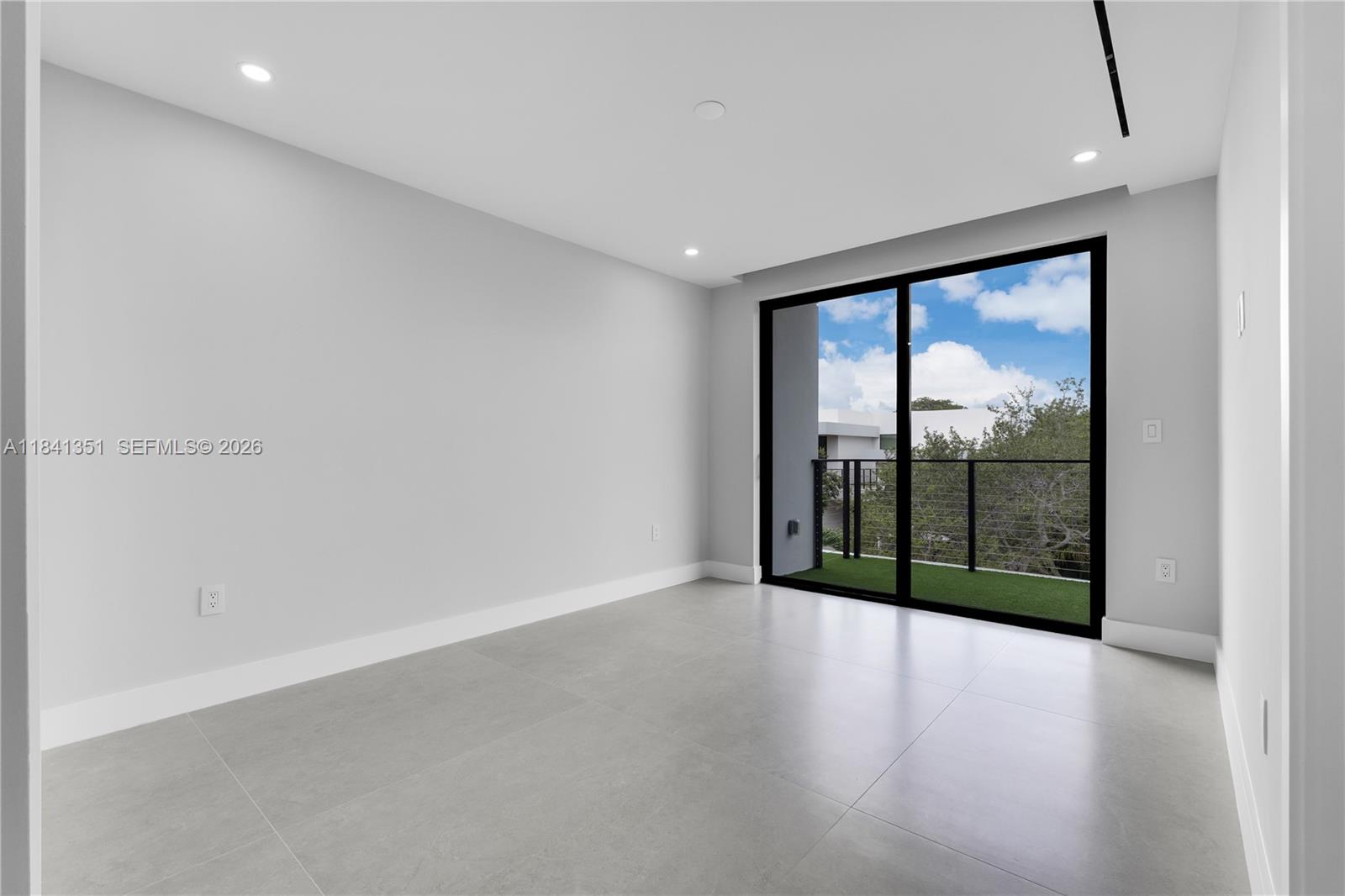 285 Woodcrest Rd Key Biscayne, FL 33149