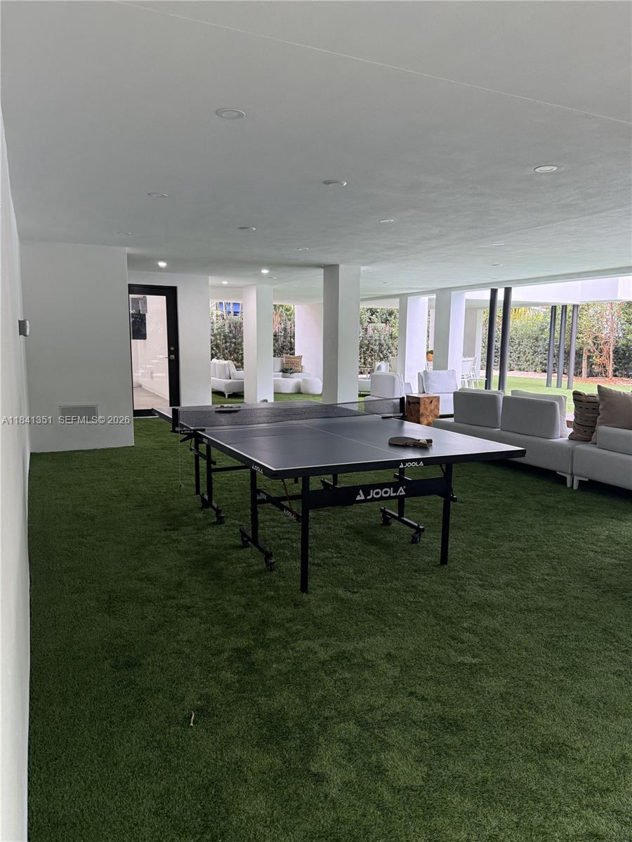 285 Woodcrest Rd Key Biscayne, FL 33149