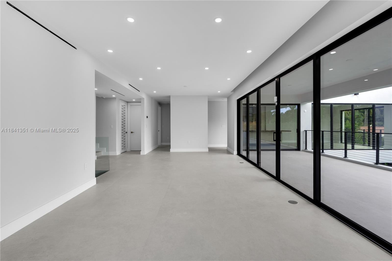 285 Woodcrest Rd Key Biscayne, FL 33149