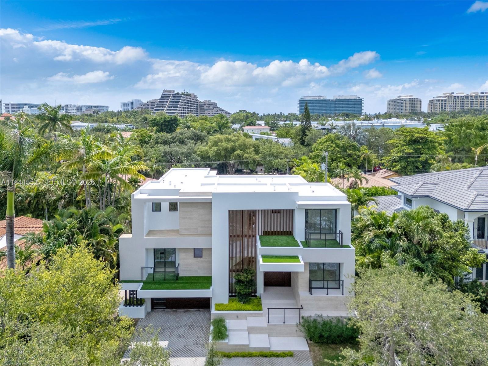 285 Woodcrest Rd Key Biscayne, FL 33149