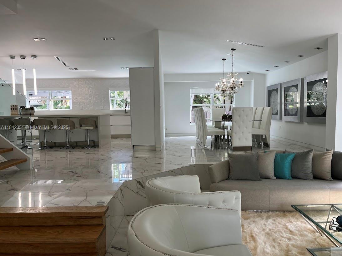 6761 NW 112th Ave Doral, FL 33178