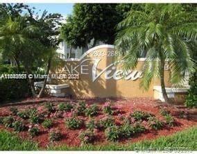 2811 N Oakland Frst Dr #303