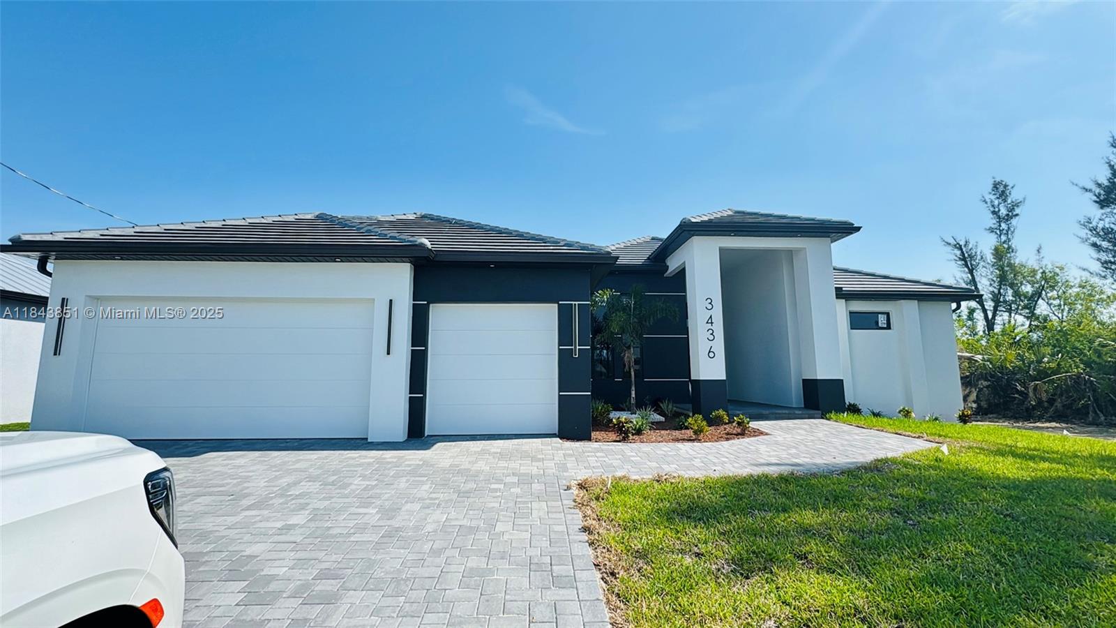 3436 SW 8th St