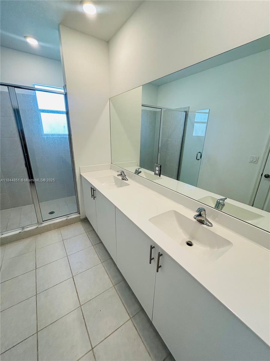 2617 SE 10th St Homestead, FL 33035