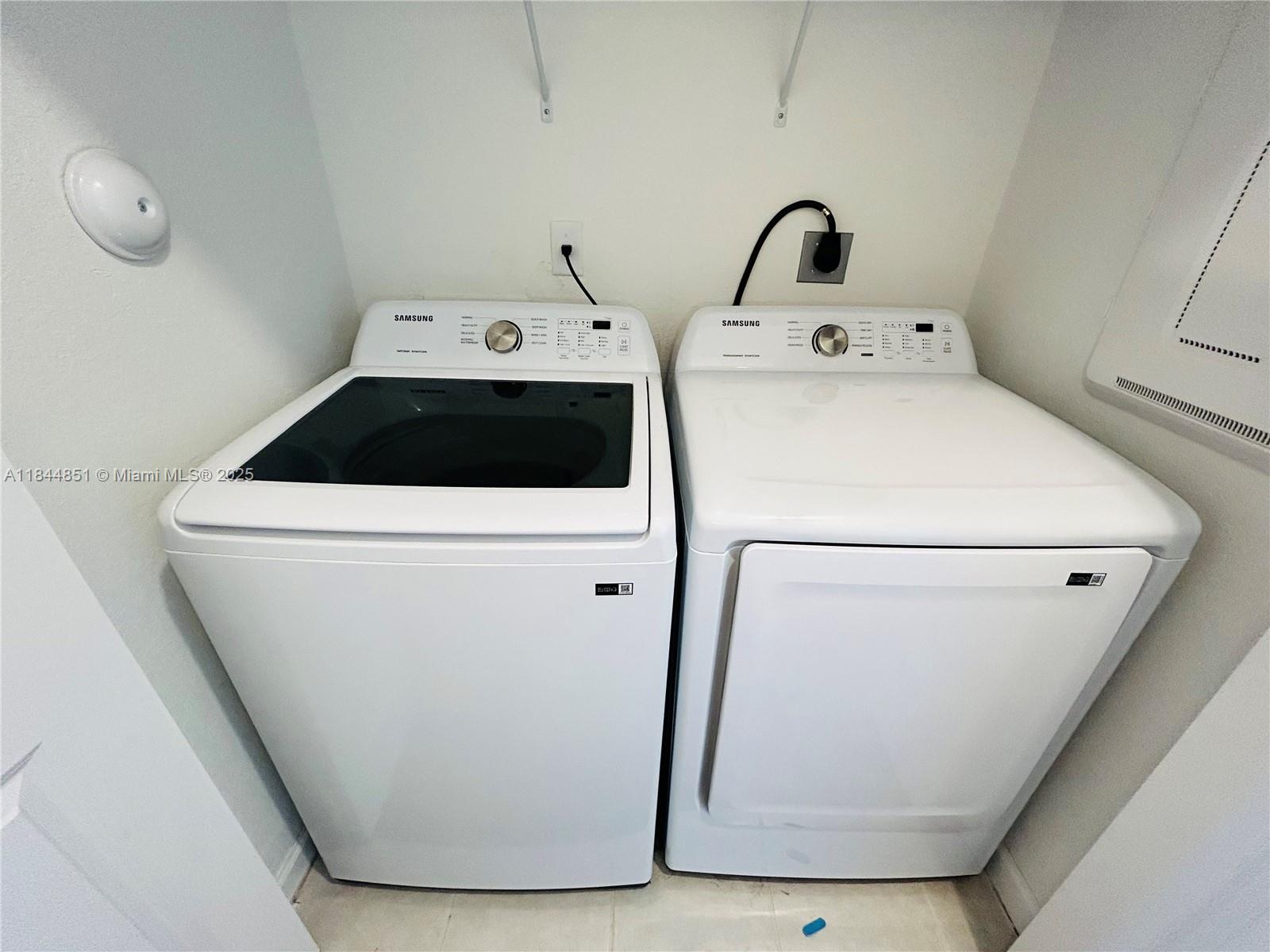 2617 SE 10th St Homestead, FL 33035