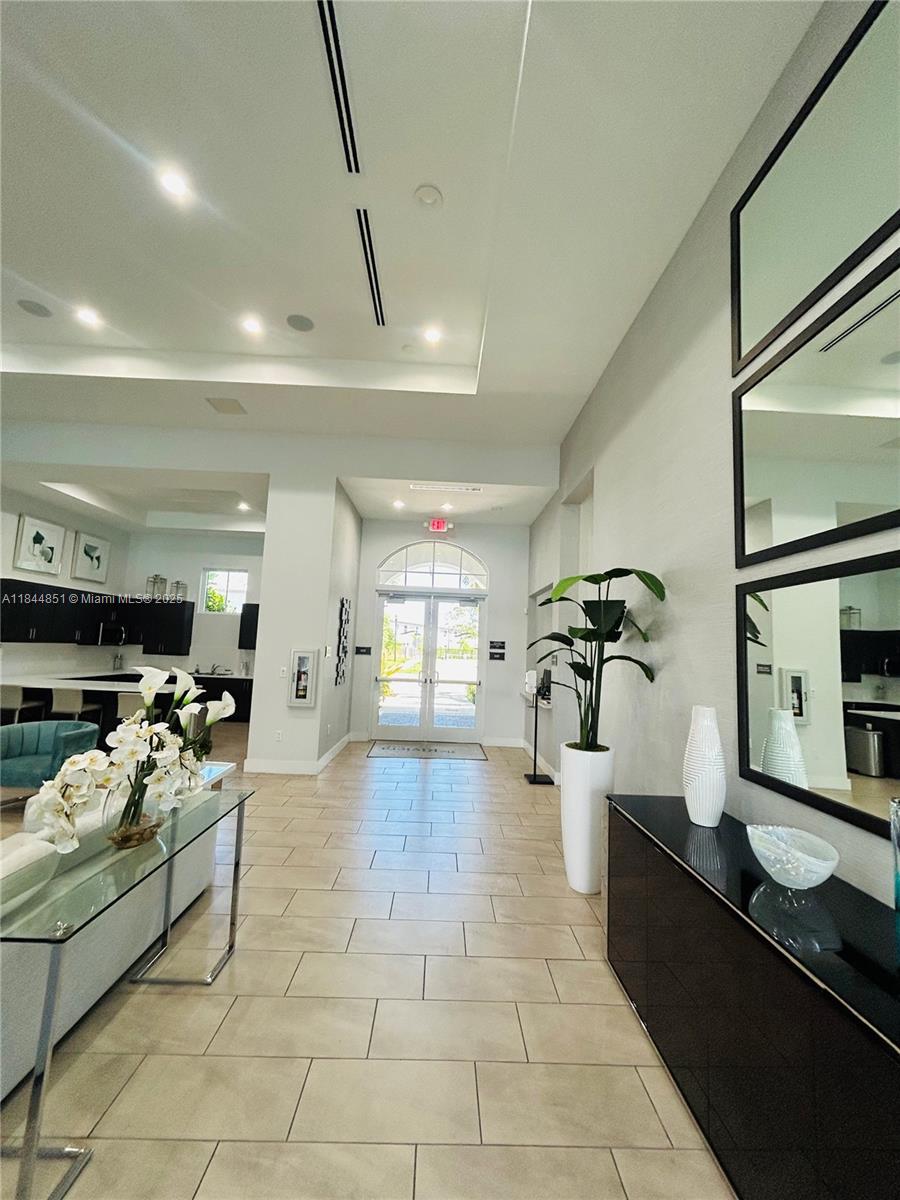 2617 SE 10th St Homestead, FL 33035