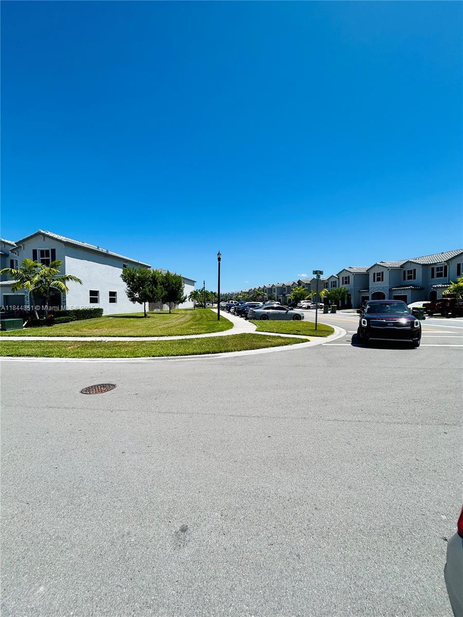 2617 SE 10th St Homestead, FL 33035