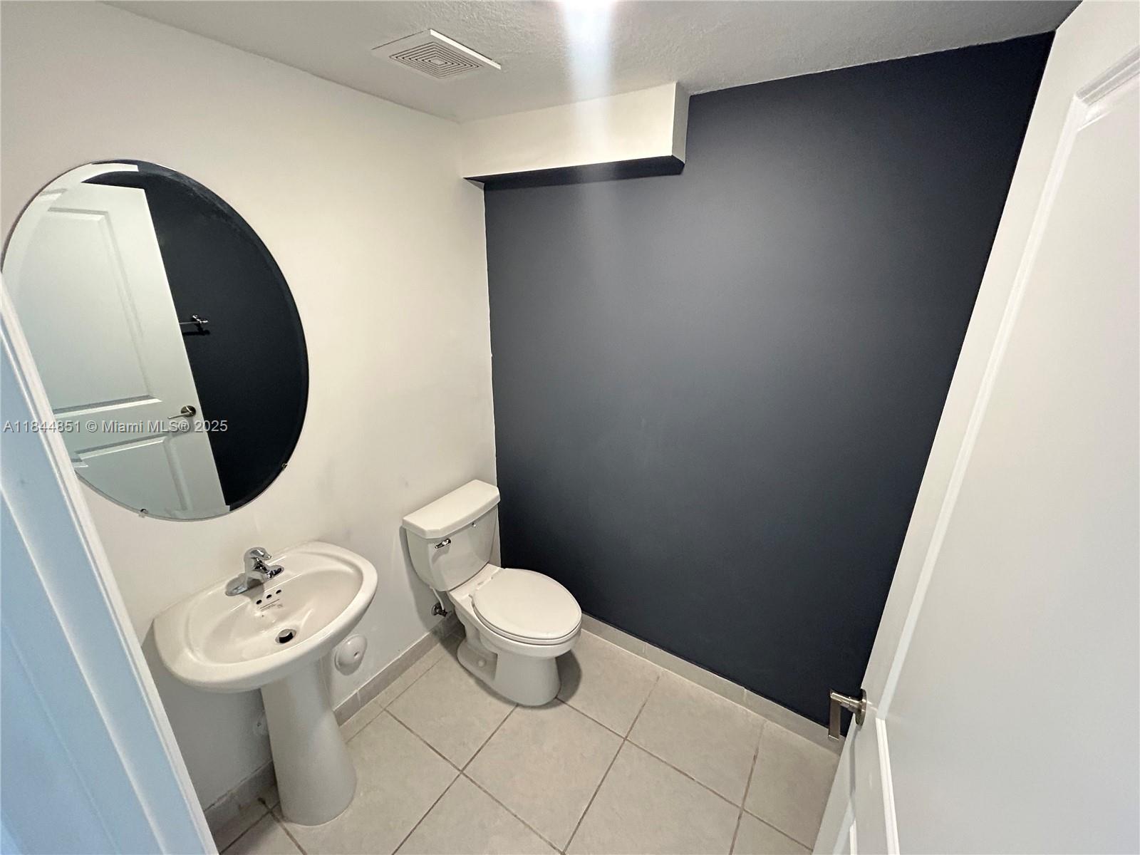 2617 SE 10th St Homestead, FL 33035