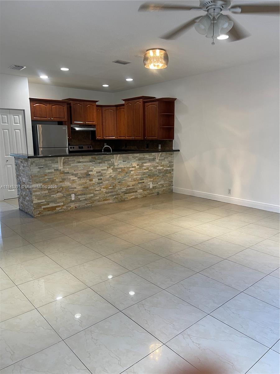 5614 Pierce St #5614