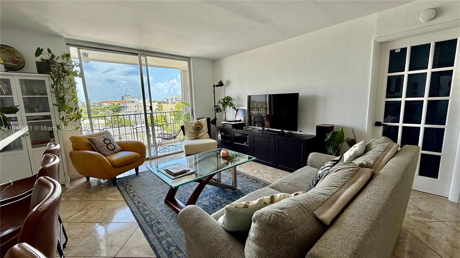 7601 Byron Ave #5A