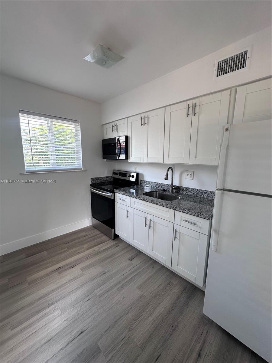 69 NW 35th St #2