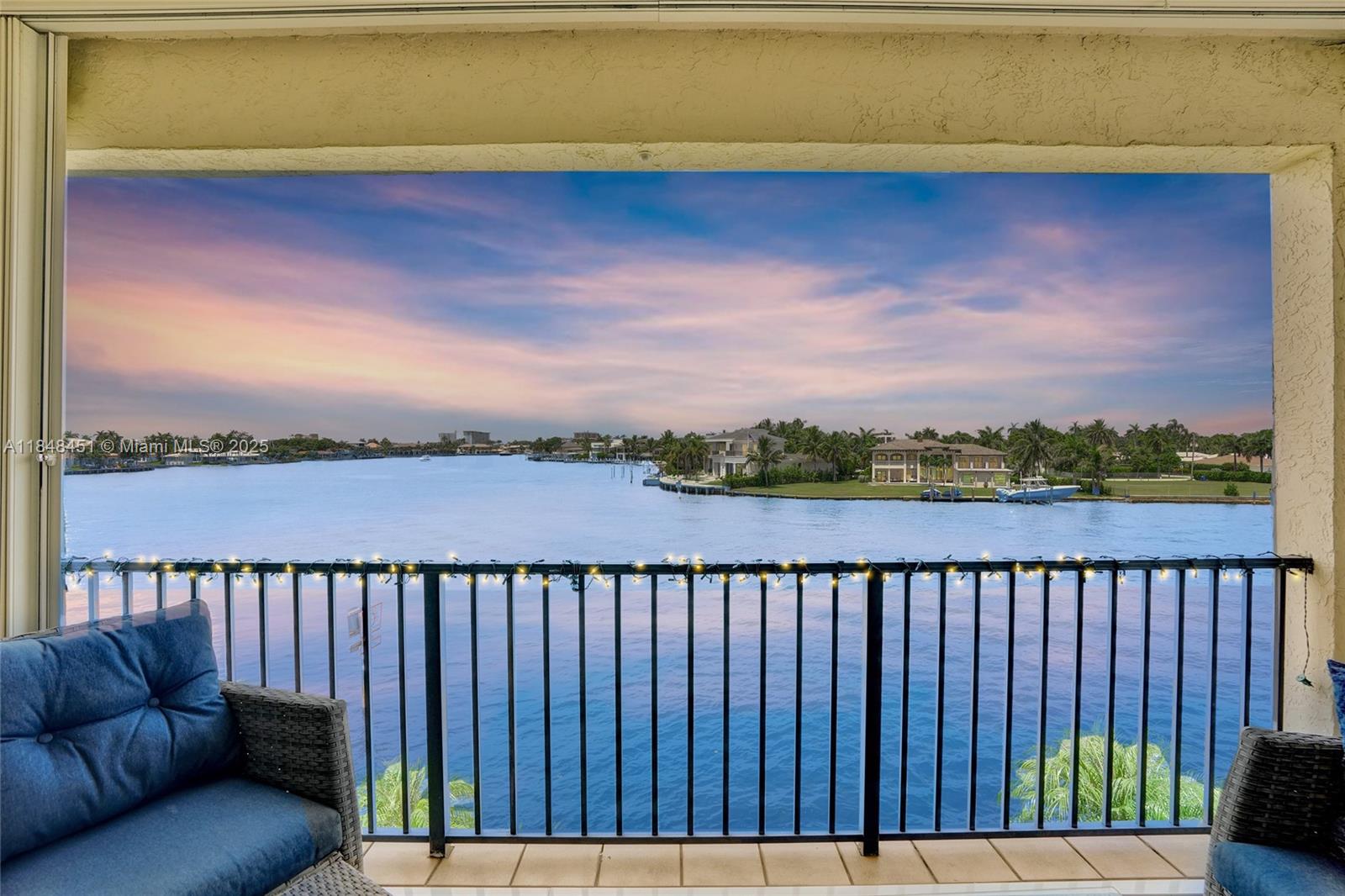 1101 S Riverside Dr #301