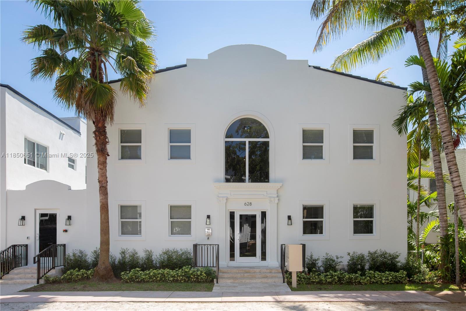 624 Santander Ave #1
