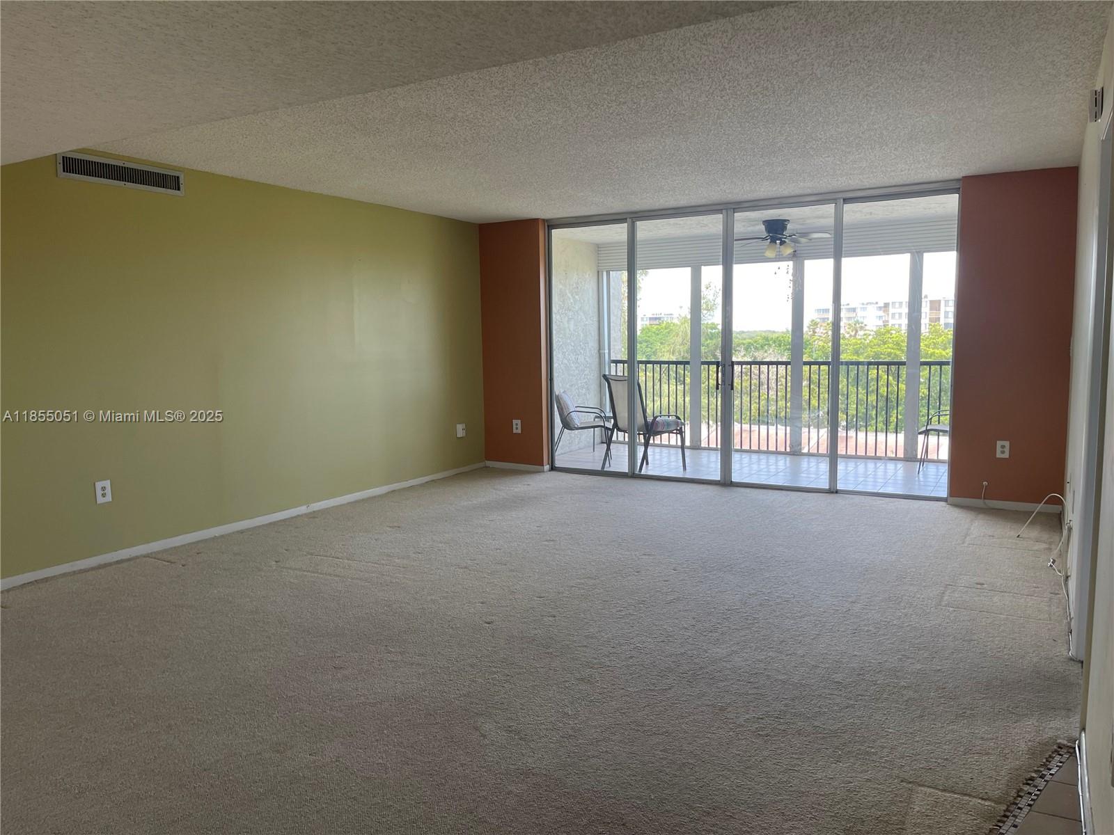 3940 Inverrary Blvd #701A