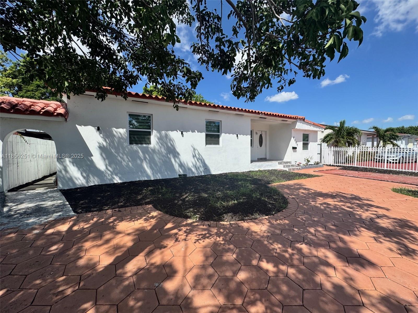 8900 NW 33rd Ave Rd
