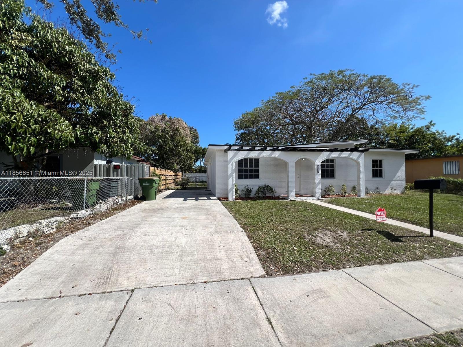 13725 NW 4th Ct