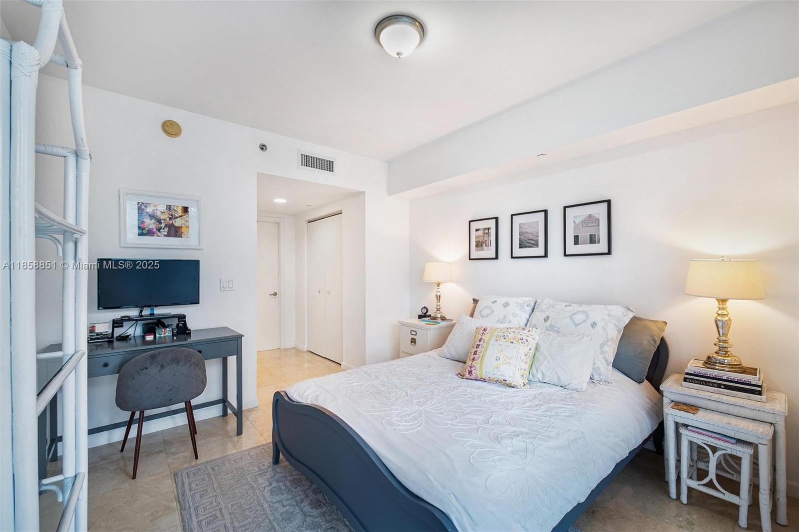 image Icon Brickell No Two11