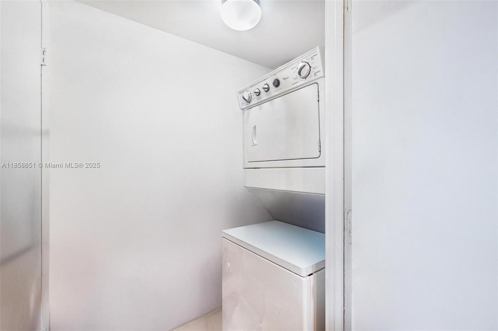 image Icon Brickell No Two12
