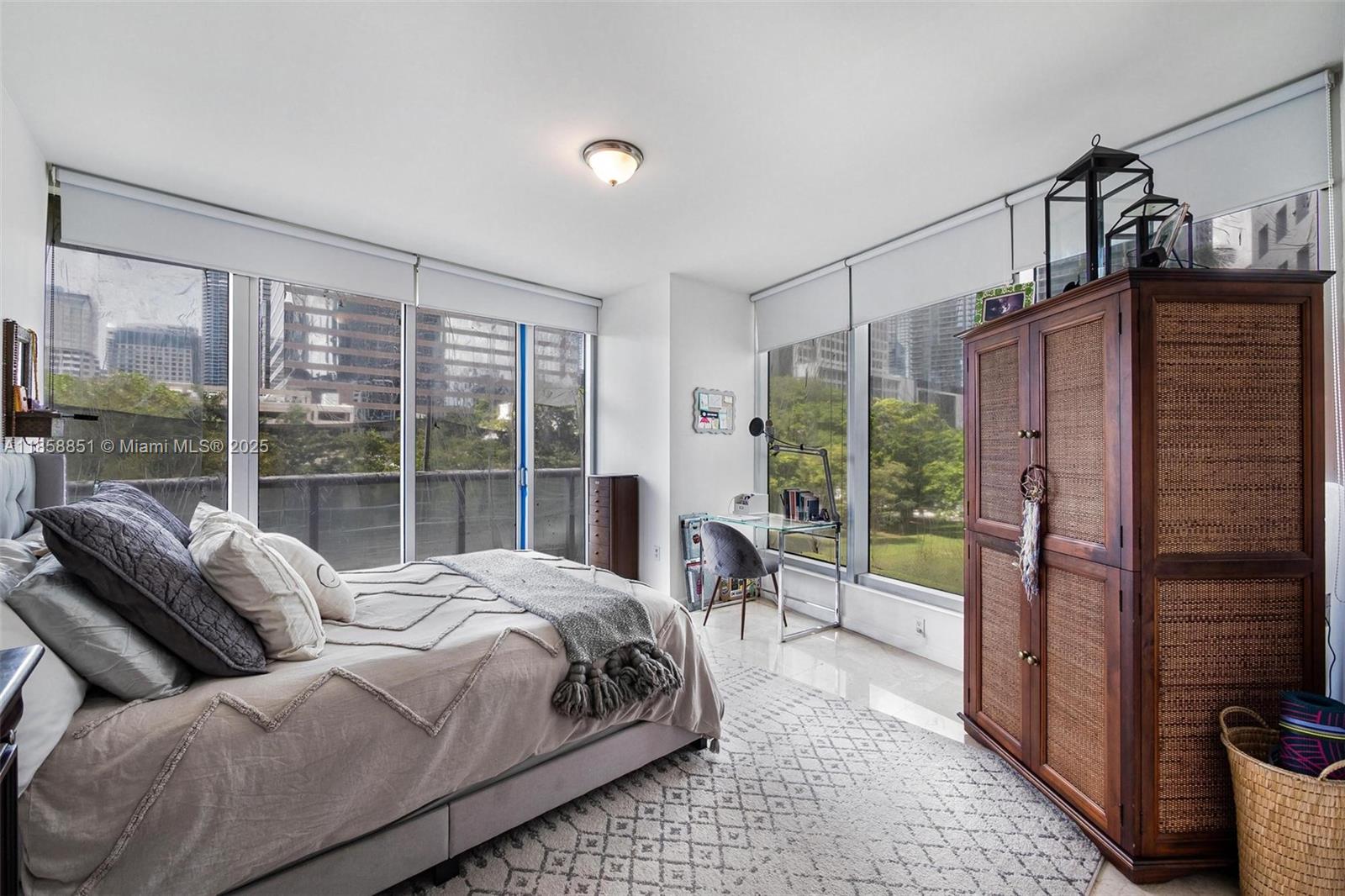 image Icon Brickell No Two13