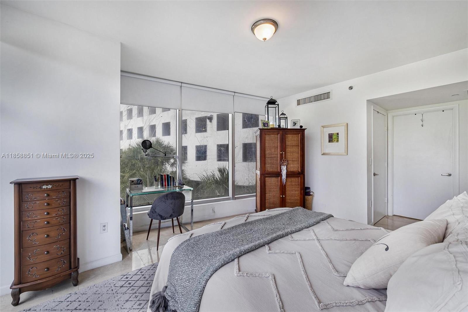 image Icon Brickell No Two14