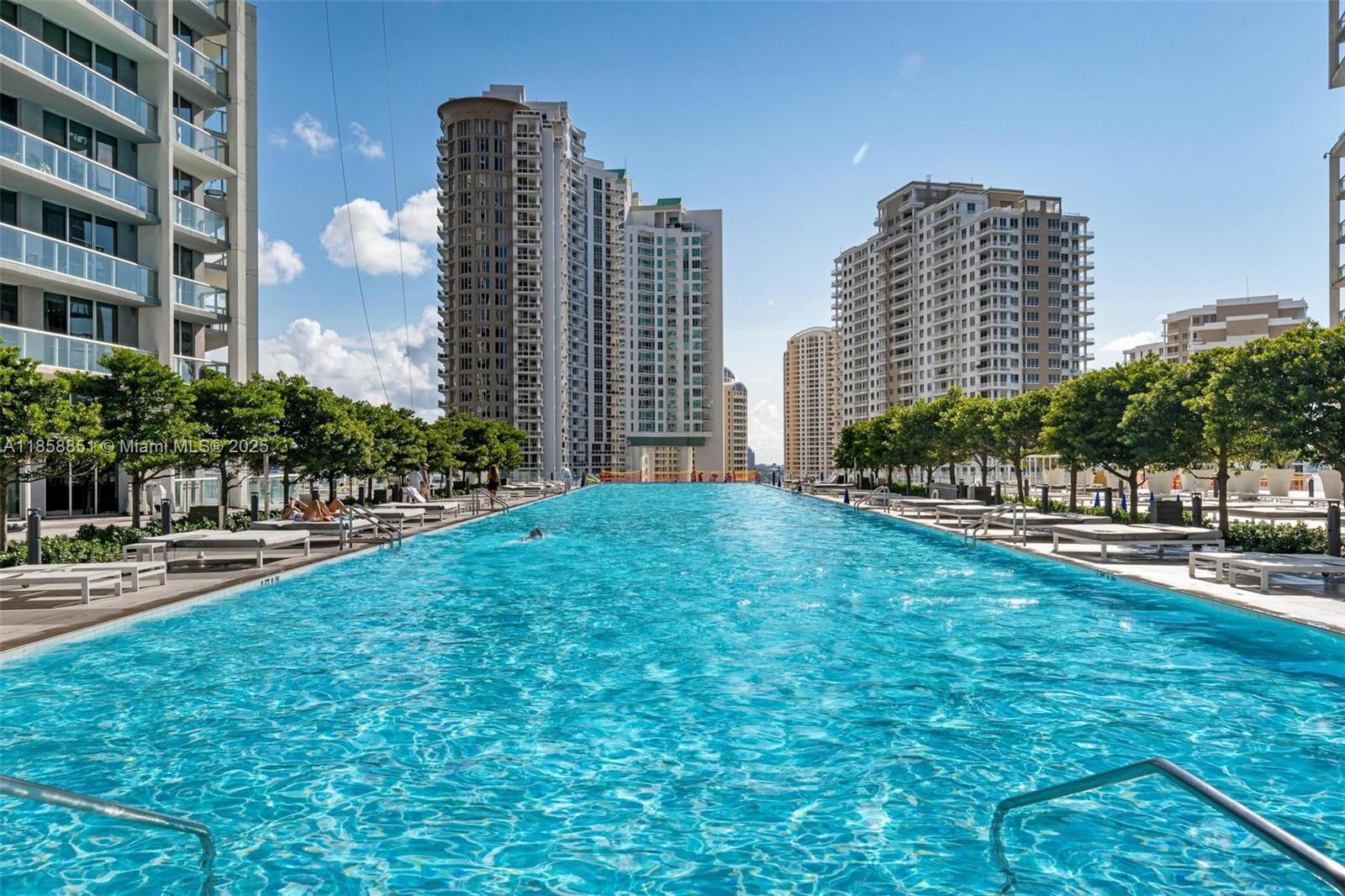 image Icon Brickell No Two27