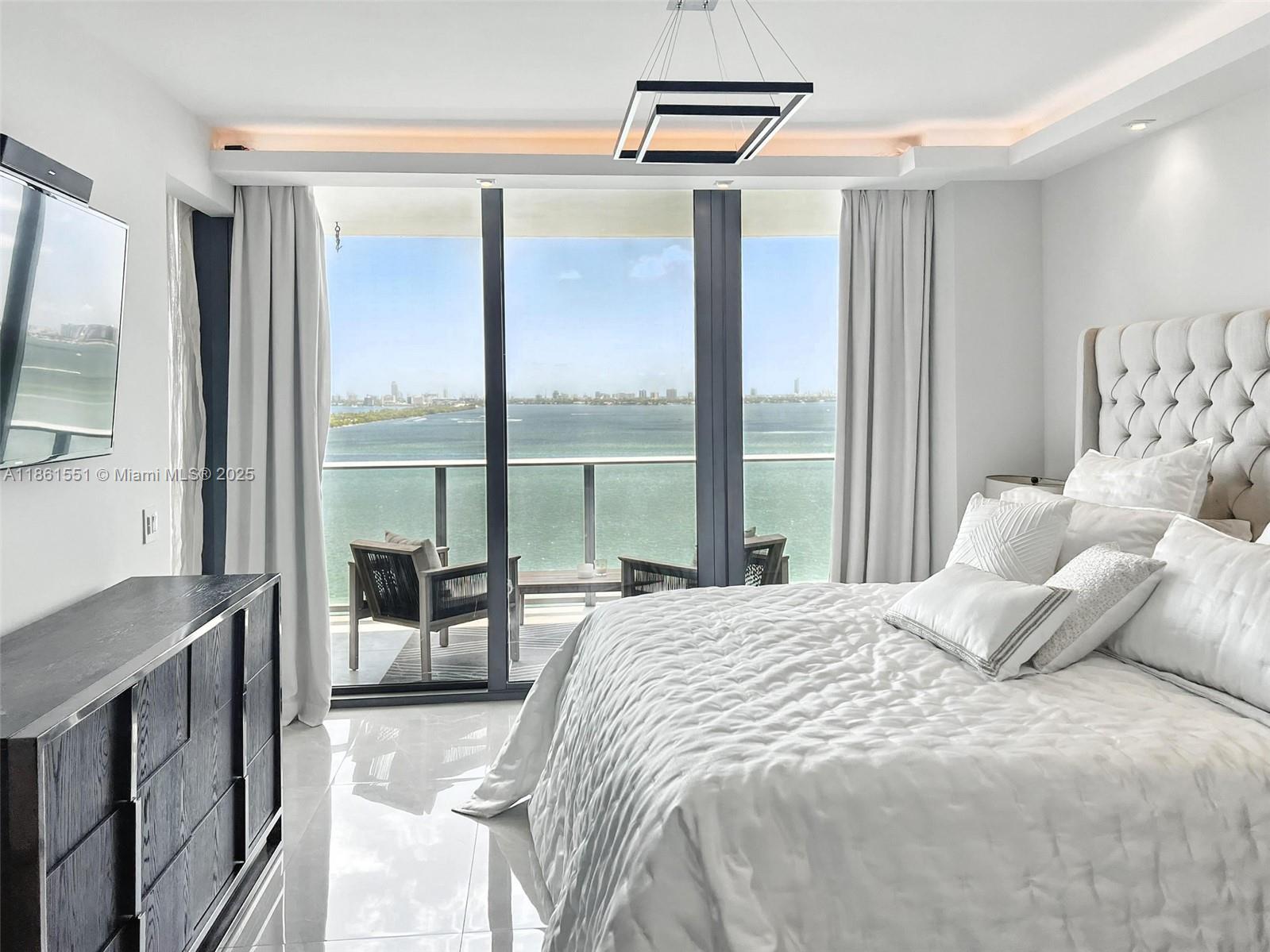 image One Paraiso Condo3