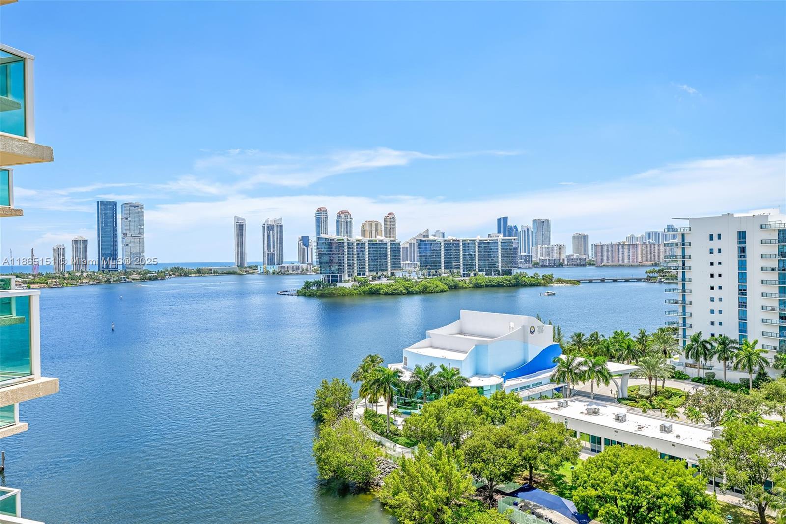 image Aventura Marina 225