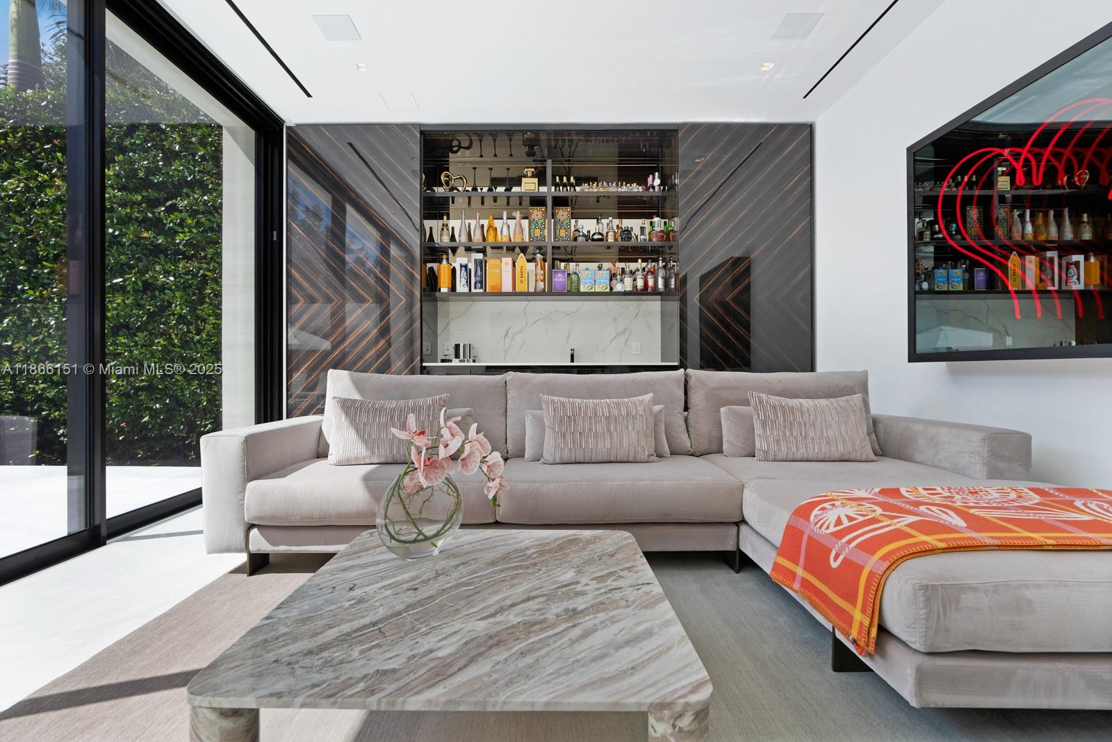 4550 Island Rd Miami, FL 33137