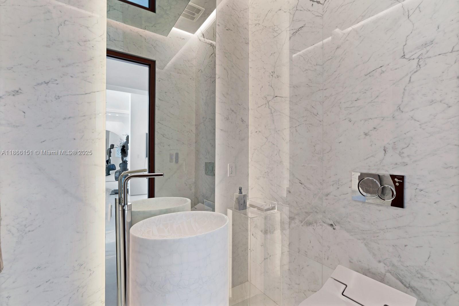 4550 Island Rd Miami, FL 33137